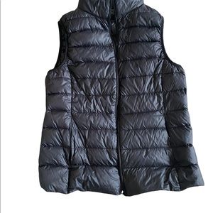 Winter Sale!!  🎁 🎁 Packable Ultra Lightweight Down Vest Puffer Black- S
